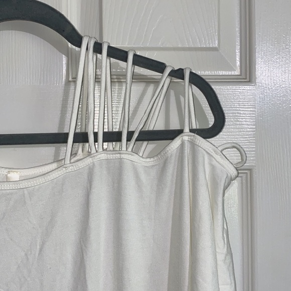 Cute shoulder top! - Picture 2 of 2